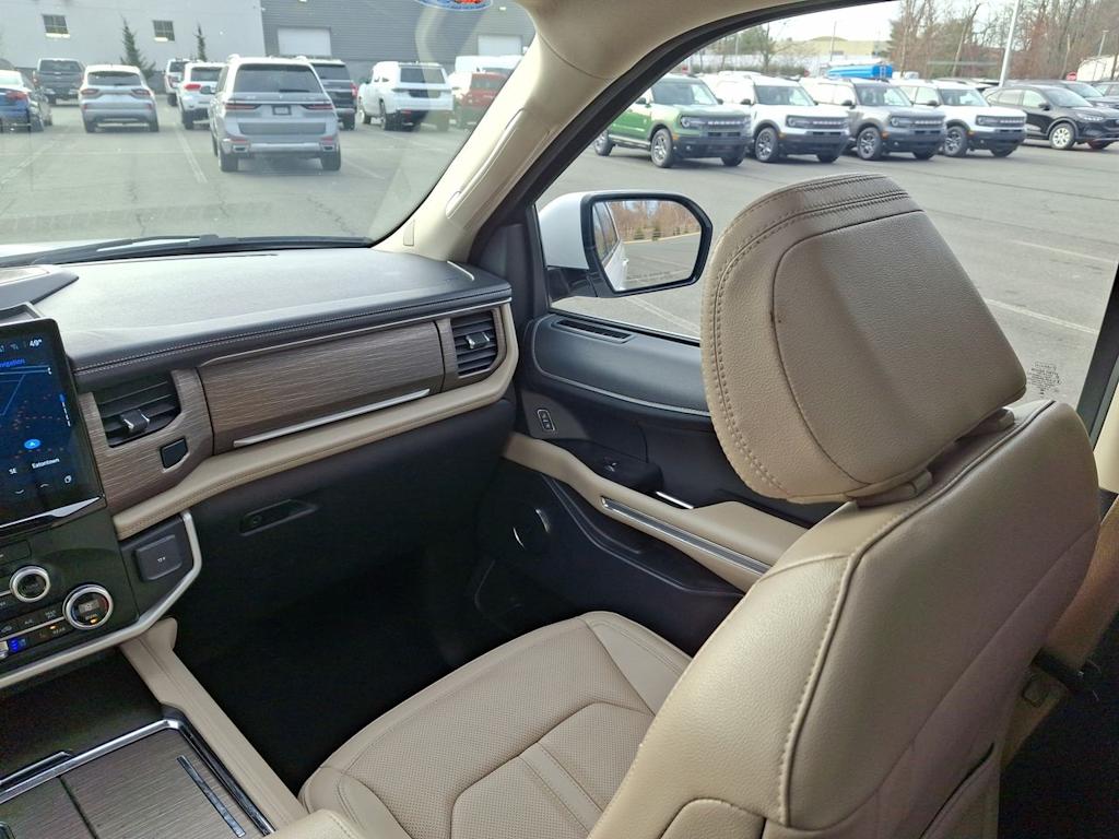 Thumbnail: 2024 Ford Expedition MAX - 22