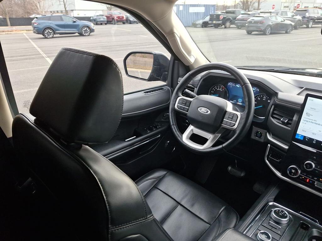 Thumbnail: 2024 Ford Expedition - 10