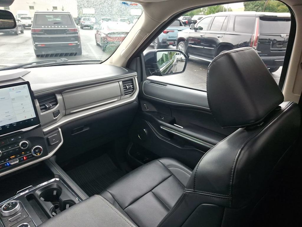 Thumbnail: 2024 Ford Expedition - 8