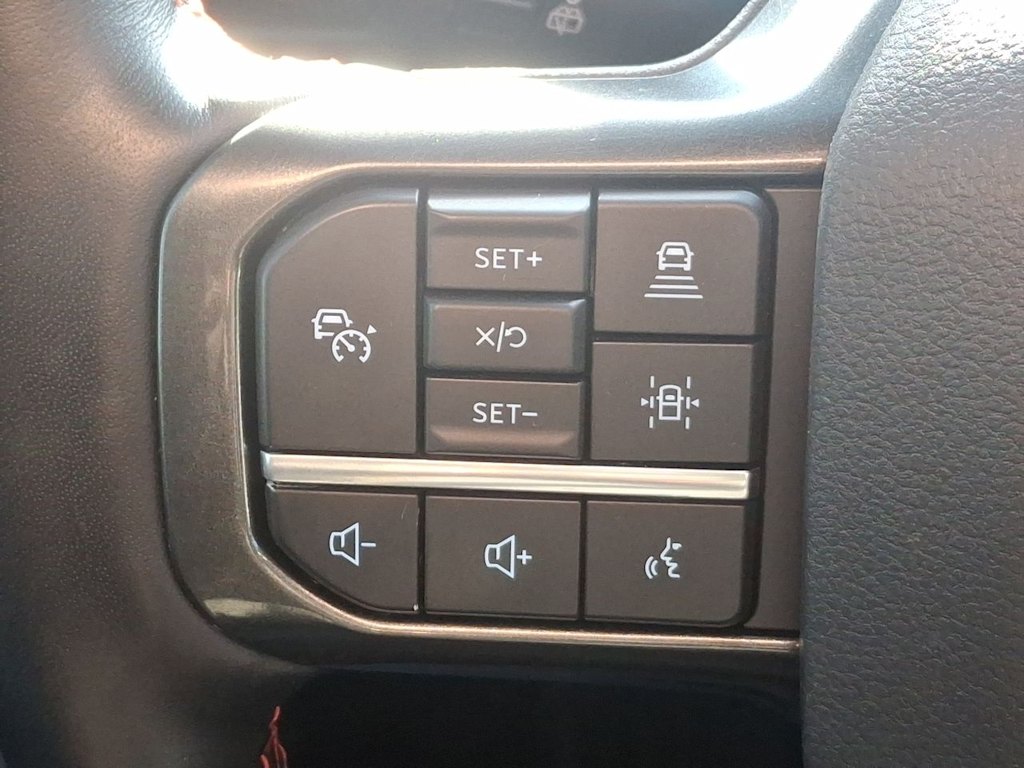 Thumbnail: 2022 Ford Expedition - 24