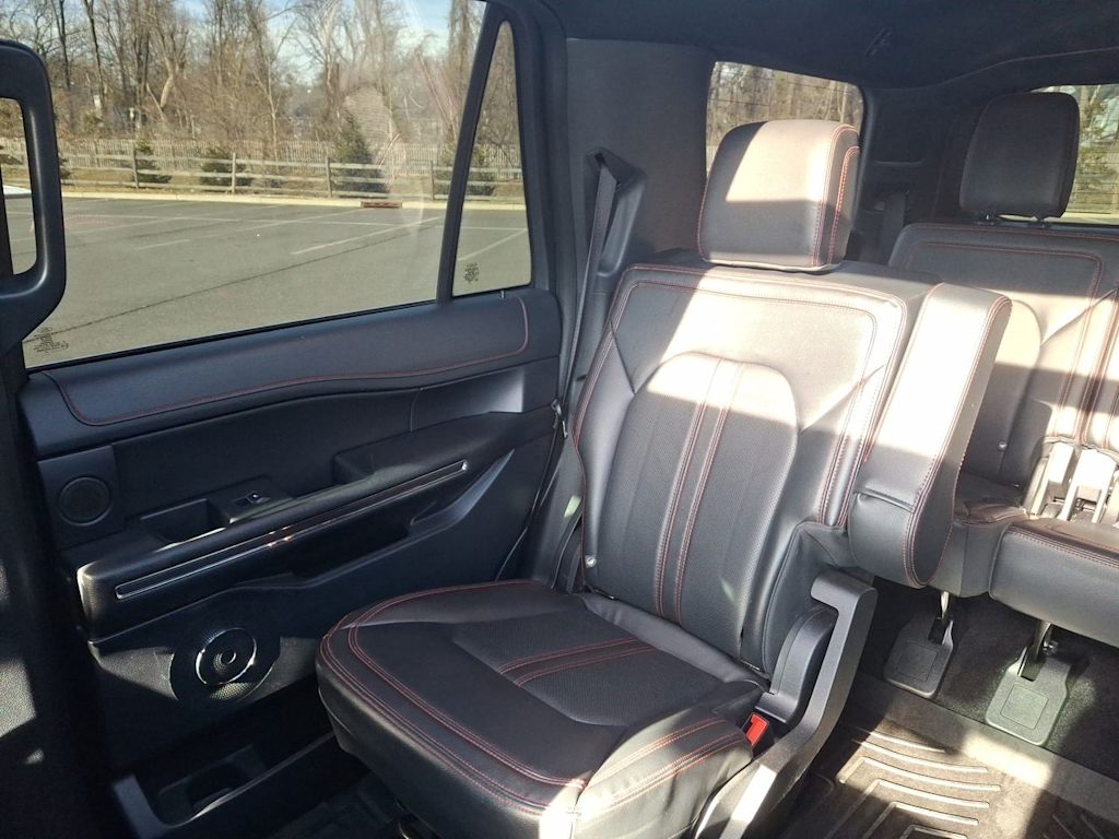Thumbnail: 2022 Ford Expedition - 8