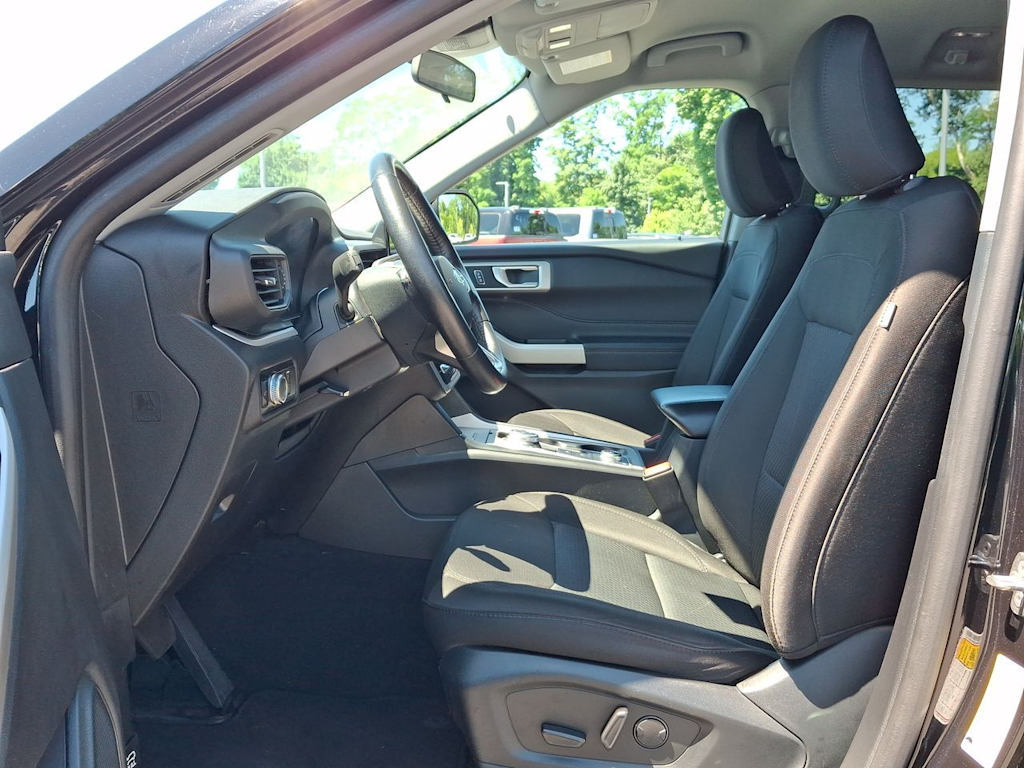 Thumbnail: 2023 Ford Explorer - 8