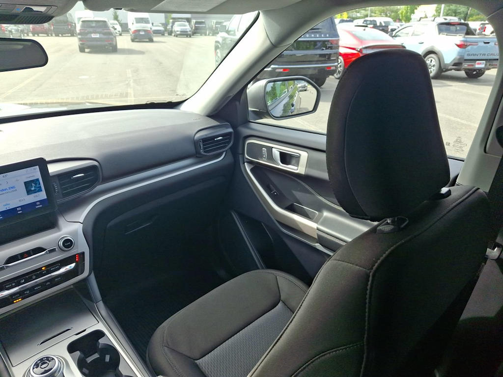 Thumbnail: 2023 Ford Explorer - 8