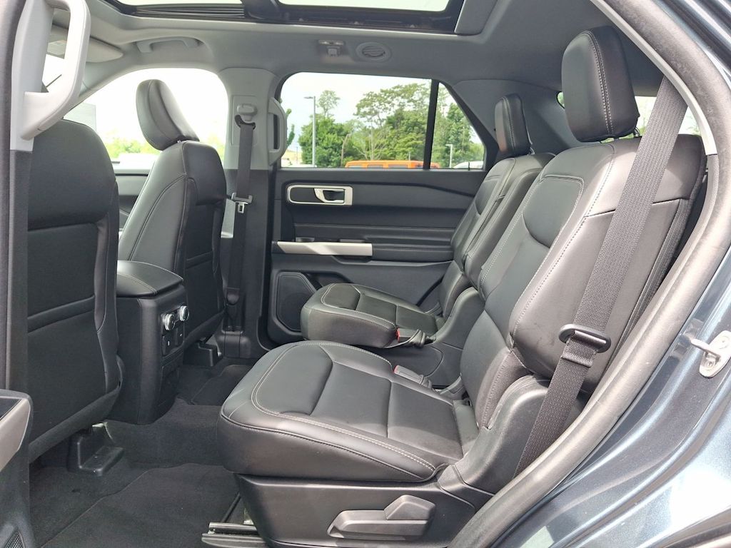 Thumbnail: 2022 Ford Explorer - 28