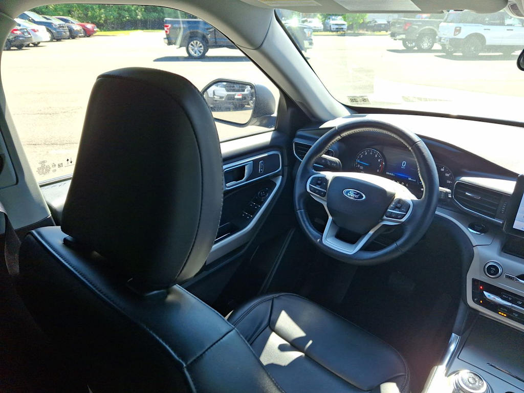 Thumbnail: 2023 Ford Explorer - 10