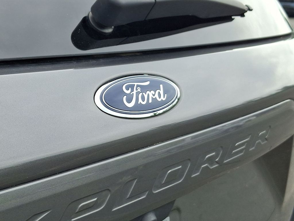 Thumbnail: 2023 Ford Explorer - 5