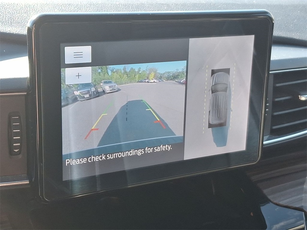 Thumbnail: 2022 Ford Explorer - 25