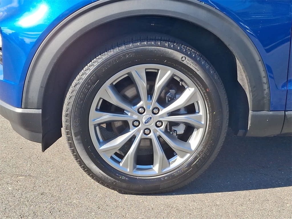 Thumbnail: 2022 Ford Explorer - 6