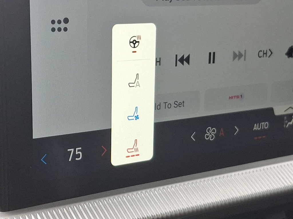 Thumbnail: 2025 Ford Explorer - 16