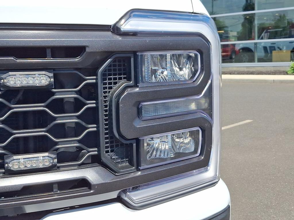 Thumbnail: 2023 Ford F-250 - 30