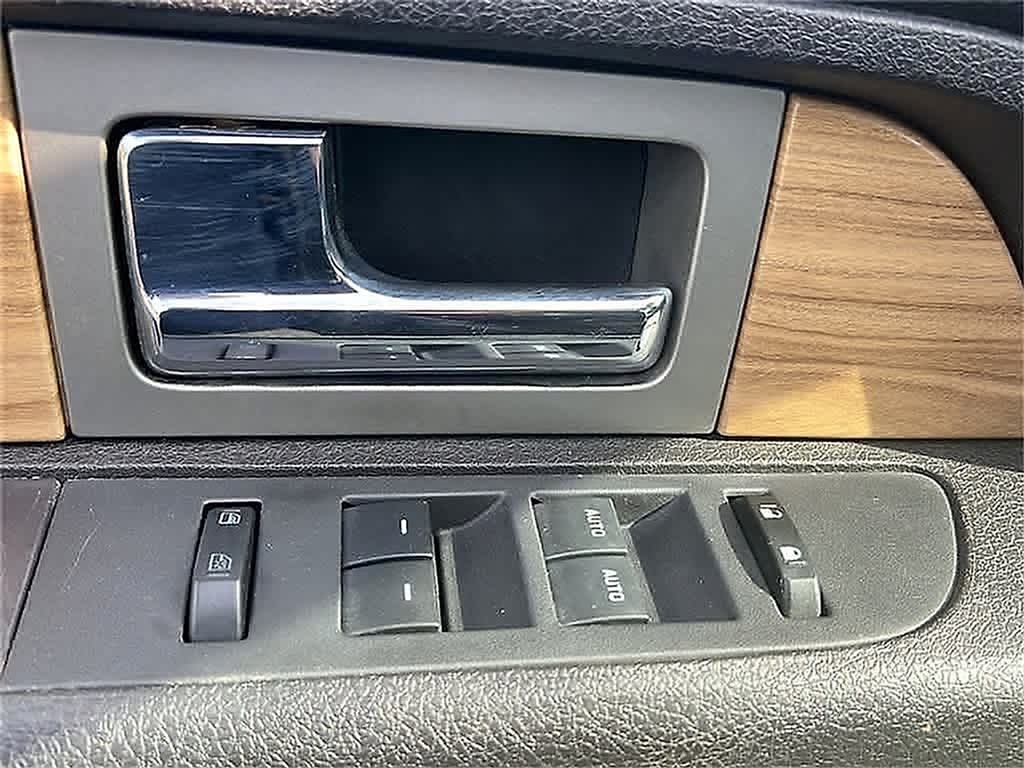 2011 Ford F-150 Lariat 17