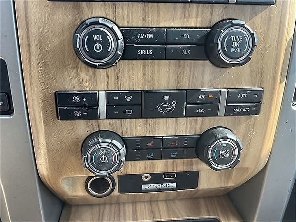 2011 Ford F-150 Lariat 21