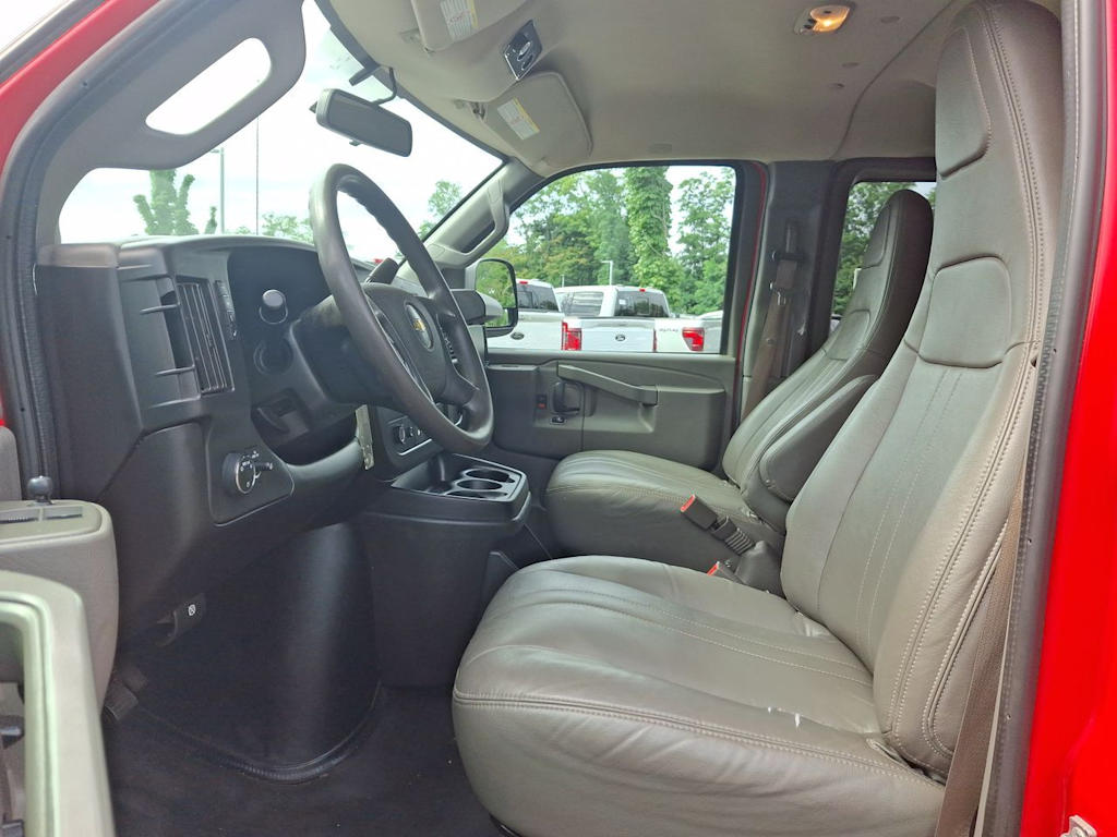 Thumbnail: 2019 Chevrolet Express - 9