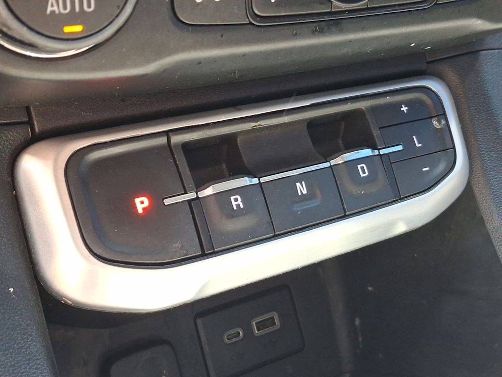 Thumbnail: 2023 GMC Acadia - 23