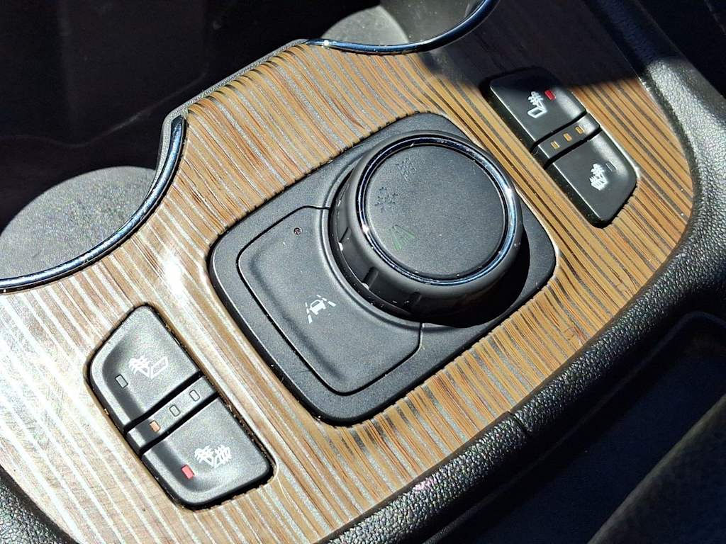 Thumbnail: 2023 GMC Acadia - 27