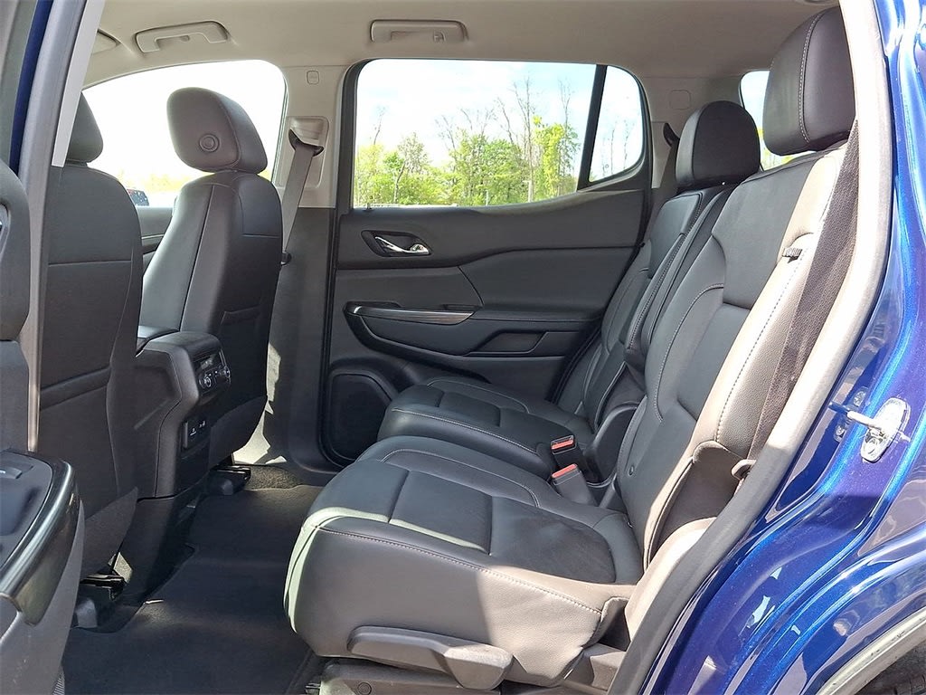 2023 GMC Acadia SLT 8