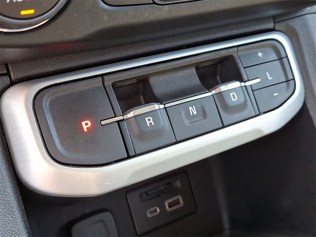 2023 GMC Acadia SLT 18