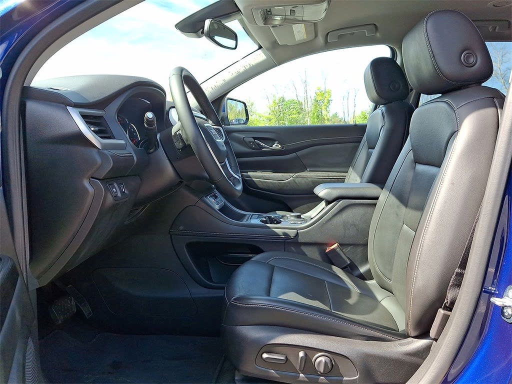 2023 GMC Acadia SLT 7