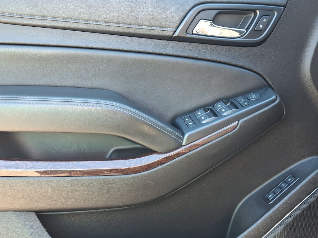 Thumbnail: 2017 GMC Yukon - 22