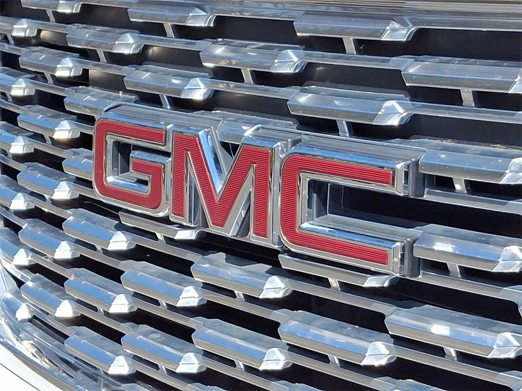 2019 GMC Yukon Denali 6