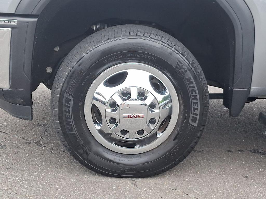 Thumbnail: 2024 GMC Sierra 3500 - 6
