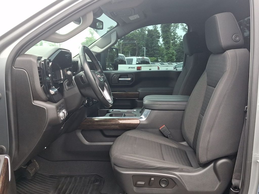 Thumbnail: 2024 GMC Sierra 3500 - 8