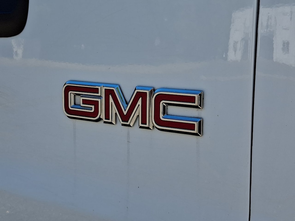 Thumbnail: 2019 GMC Savana - 28
