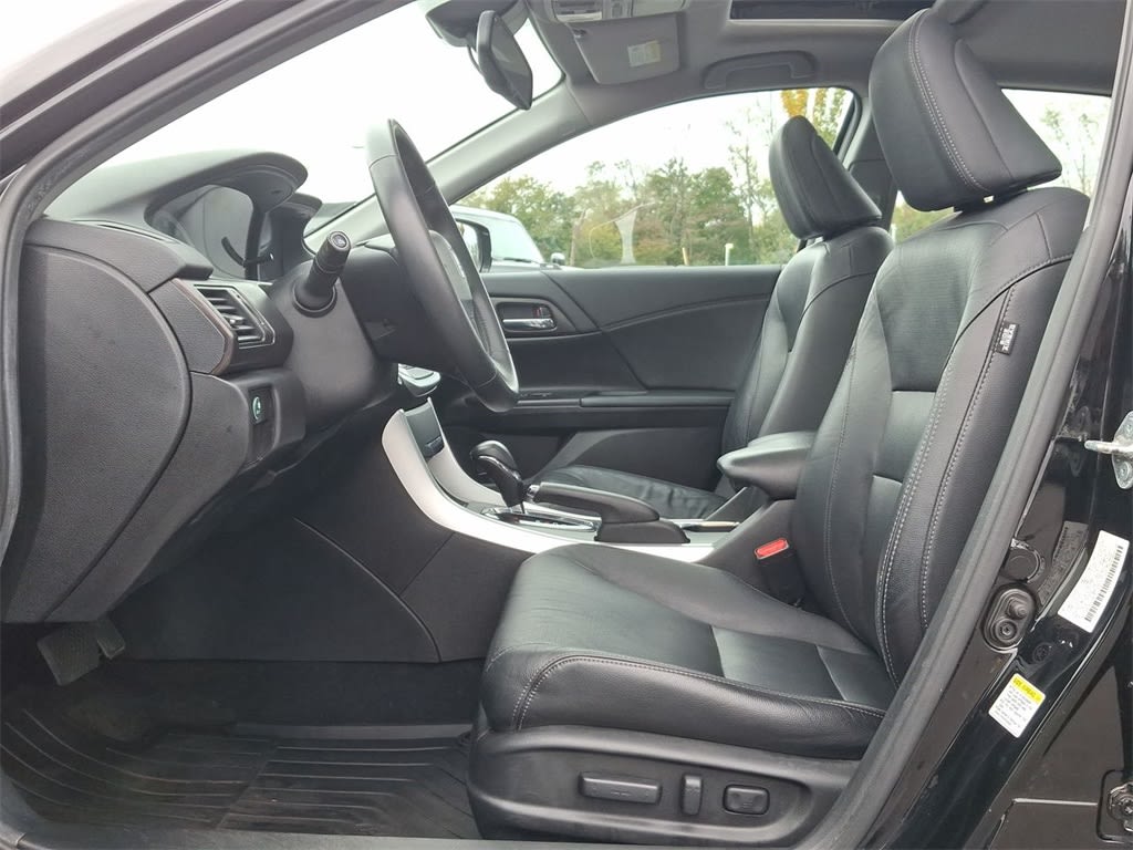 Thumbnail: 2015 Honda Accord - 9