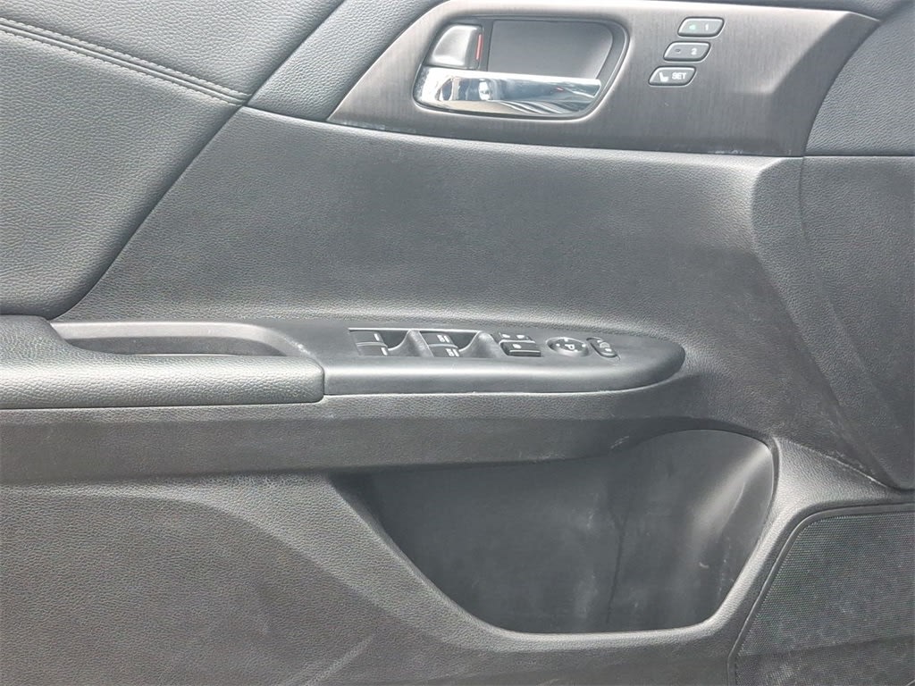 Thumbnail: 2015 Honda Accord - 23