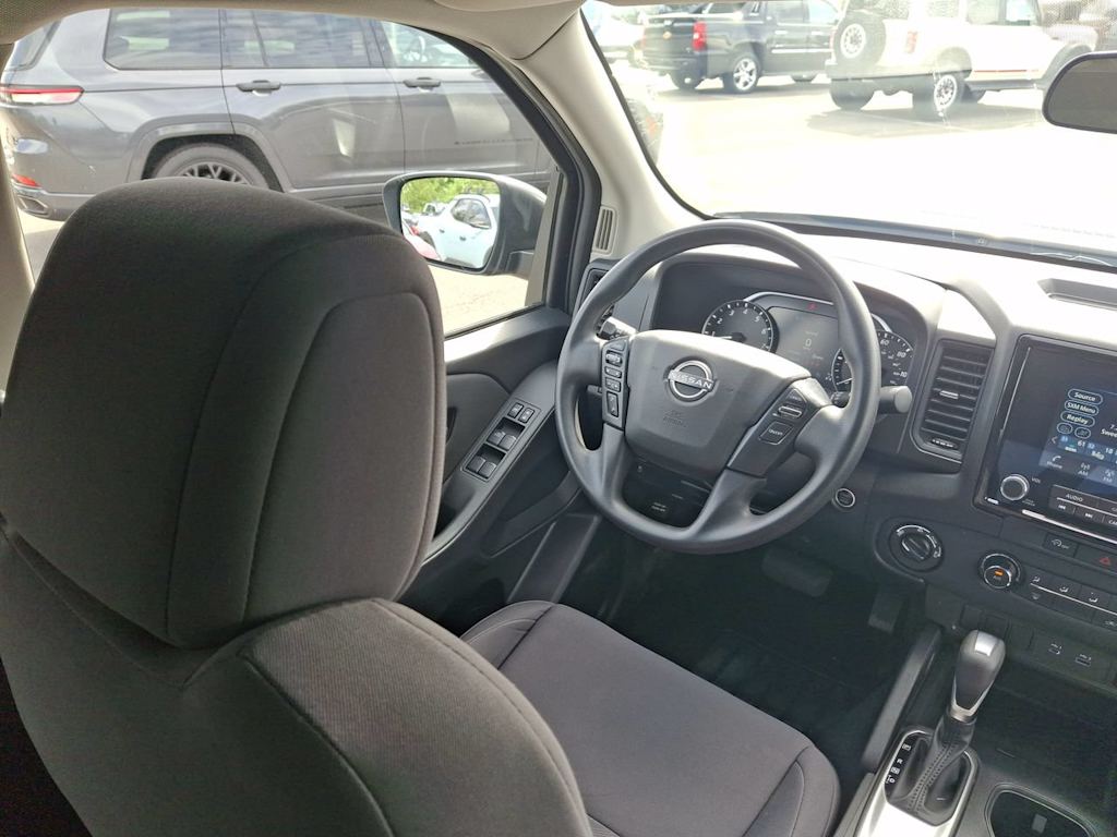 Thumbnail: 2024 Nissan Frontier - 9