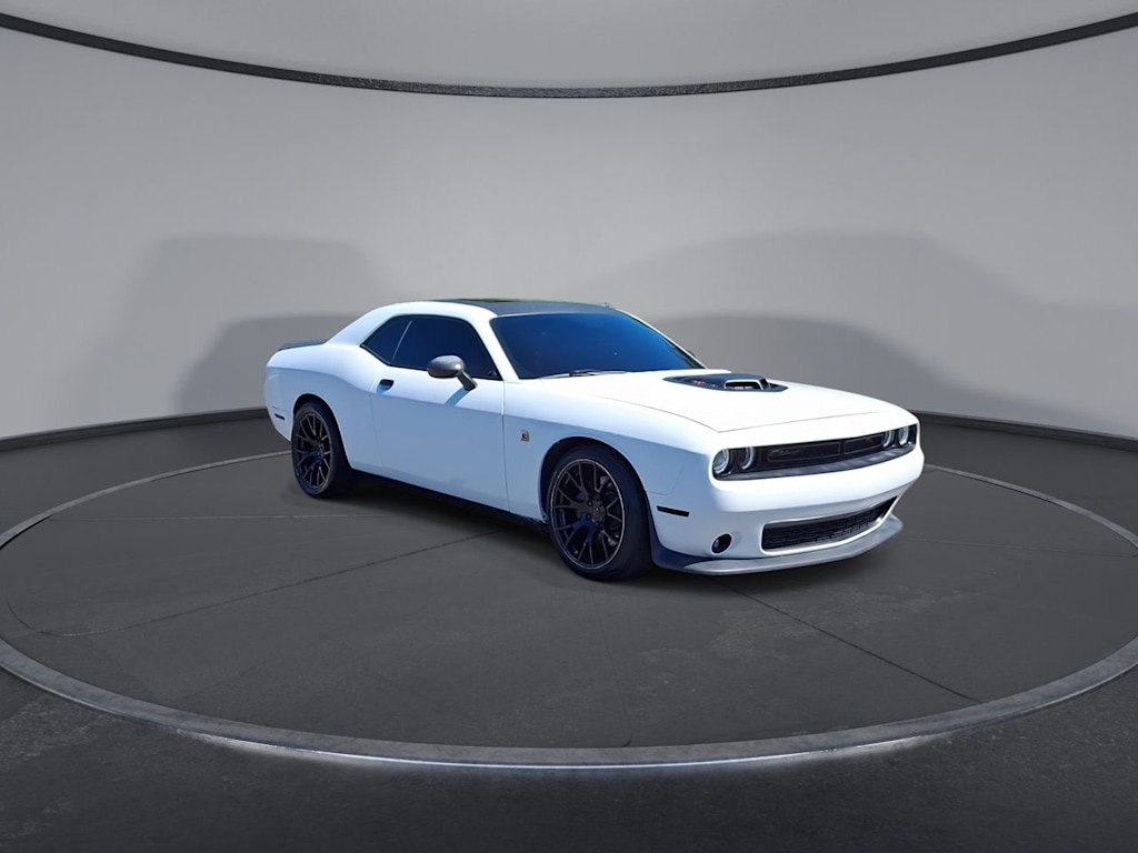 Thumbnail: 2017 Dodge Challenger - 5