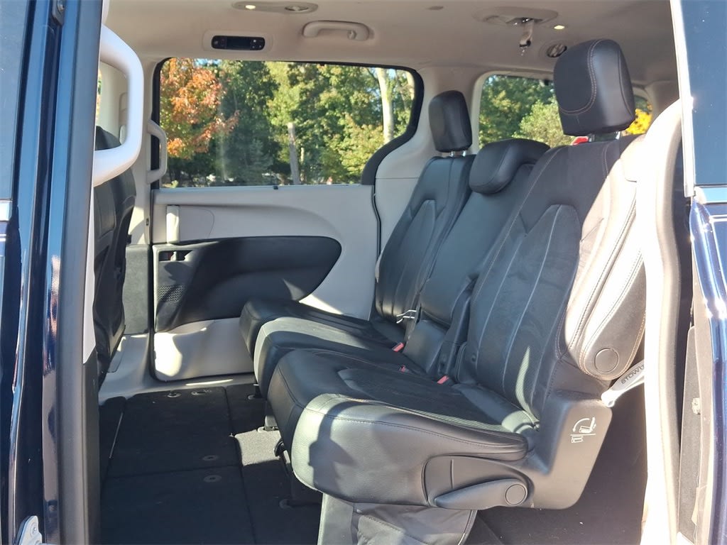 Thumbnail: 2019 Chrysler Pacifica - 29