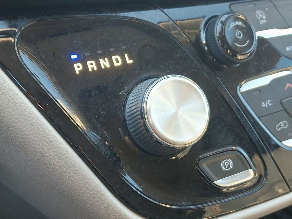 Thumbnail: 2020 Chrysler Pacifica - 13