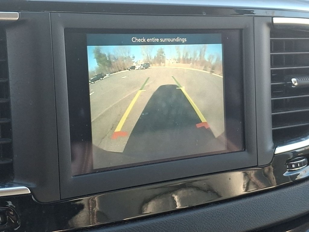 Thumbnail: 2020 Chrysler Pacifica - 24