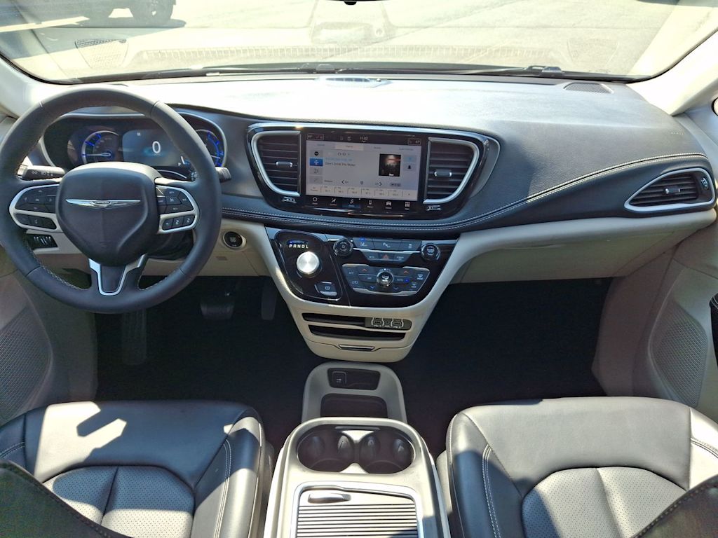 Thumbnail: 2023 Chrysler Pacifica - 2