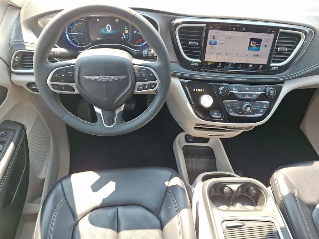 Thumbnail: 2023 Chrysler Pacifica - 11