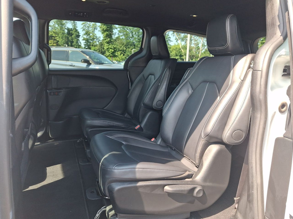 Thumbnail: 2024 Chrysler Pacifica - 28