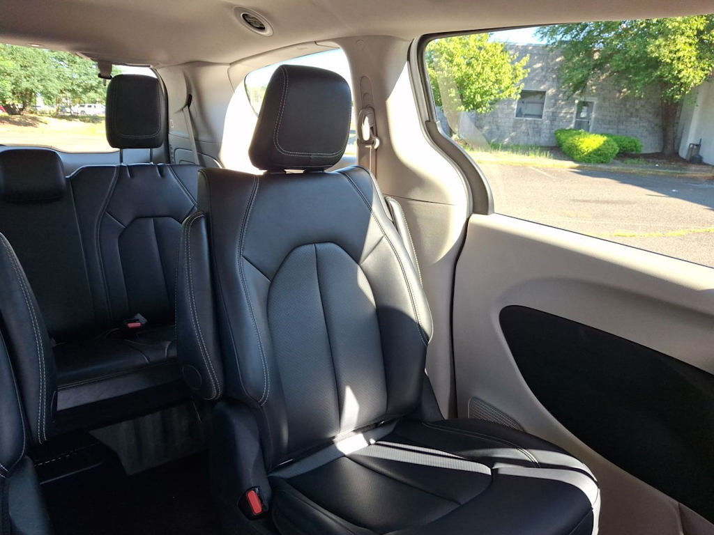 Thumbnail: 2024 Chrysler Pacifica - 9