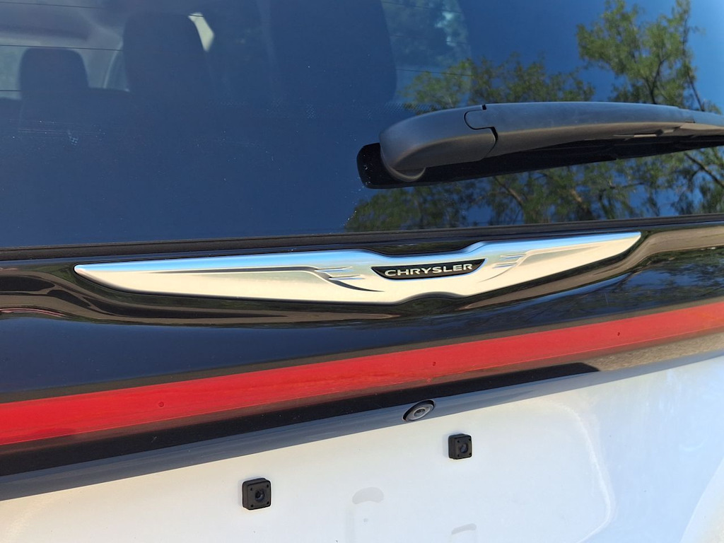 Thumbnail: 2024 Chrysler Pacifica - 5