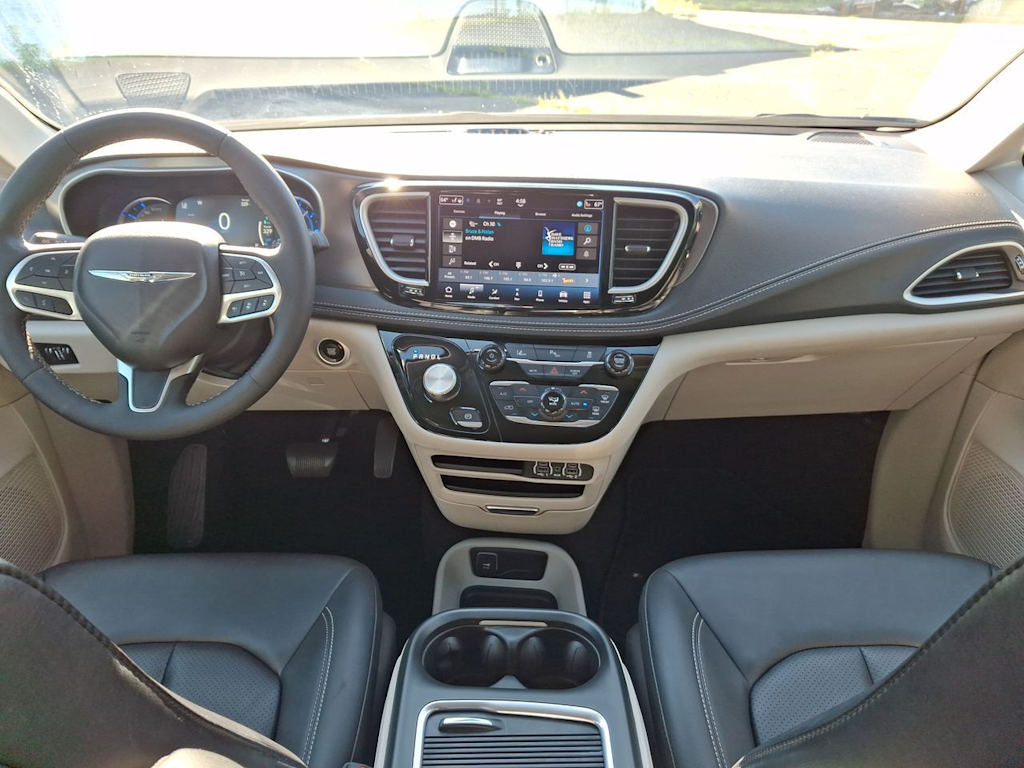 Thumbnail: 2024 Chrysler Pacifica - 2