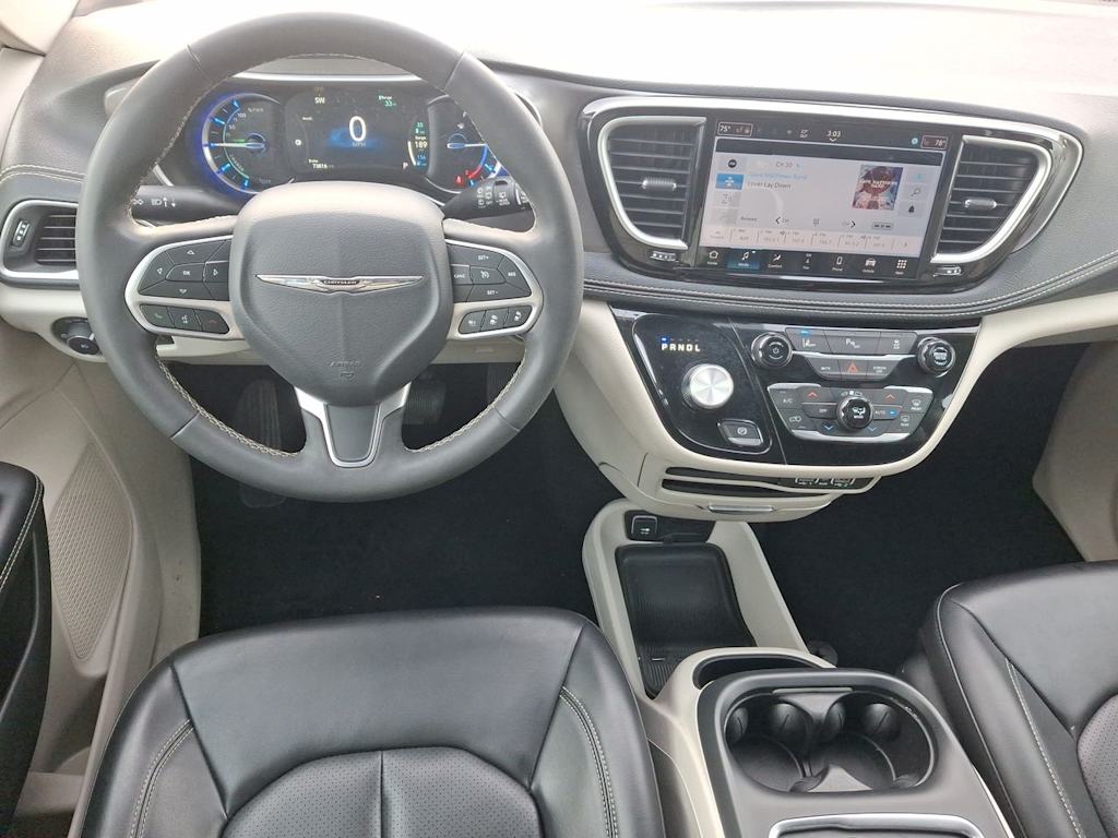 Thumbnail: 2024 Chrysler Pacifica - 12