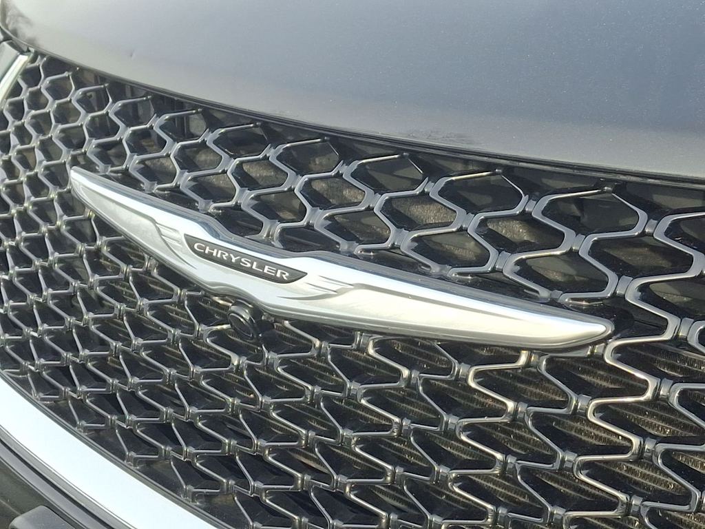 Thumbnail: 2024 Chrysler Pacifica - 5