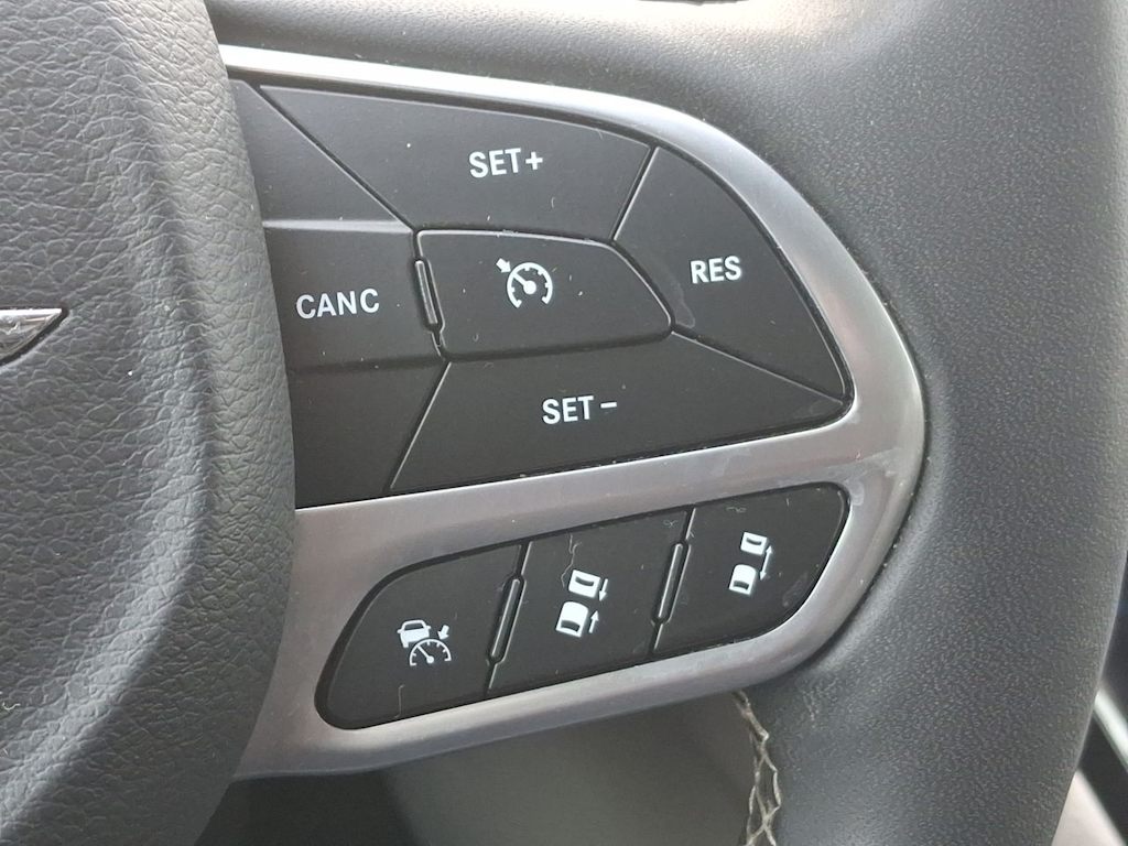 Thumbnail: 2024 Chrysler Pacifica - 27