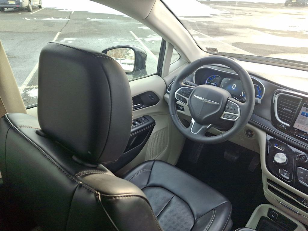 Thumbnail: 2024 Chrysler Pacifica - 7