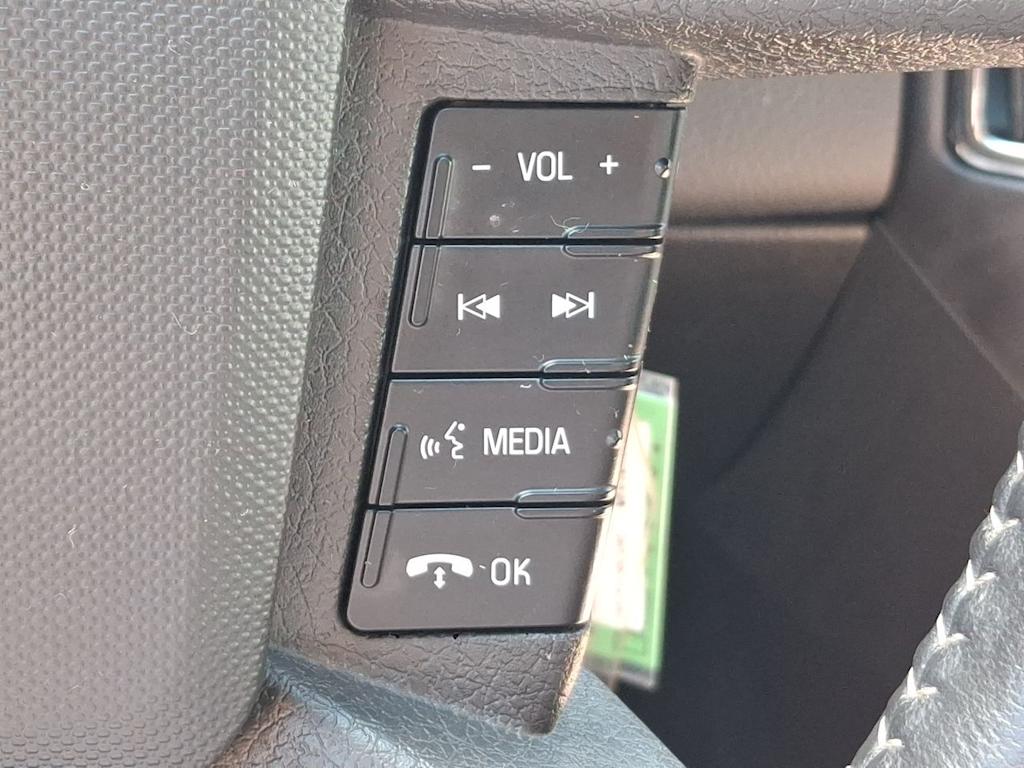 Thumbnail: 2010 Ford Edge - 26
