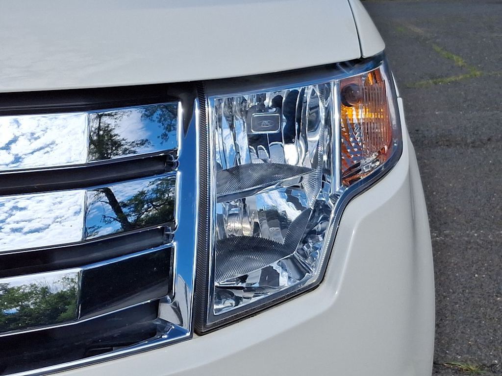 Thumbnail: 2010 Ford Edge - 29