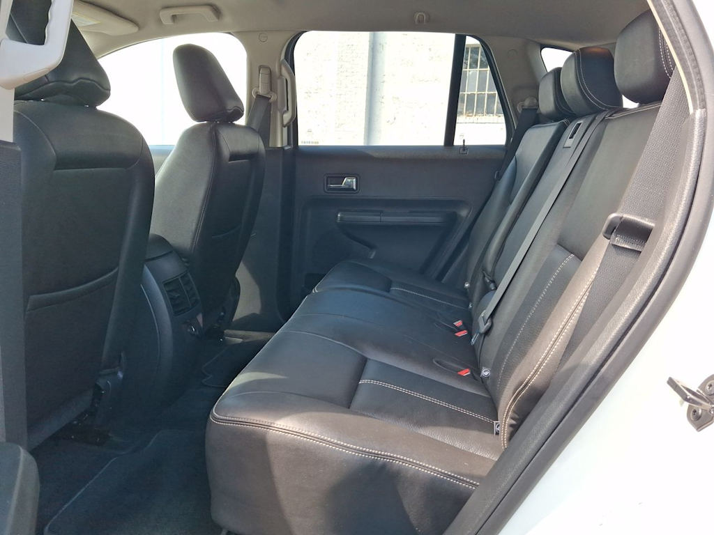 Thumbnail: 2010 Ford Edge - 28