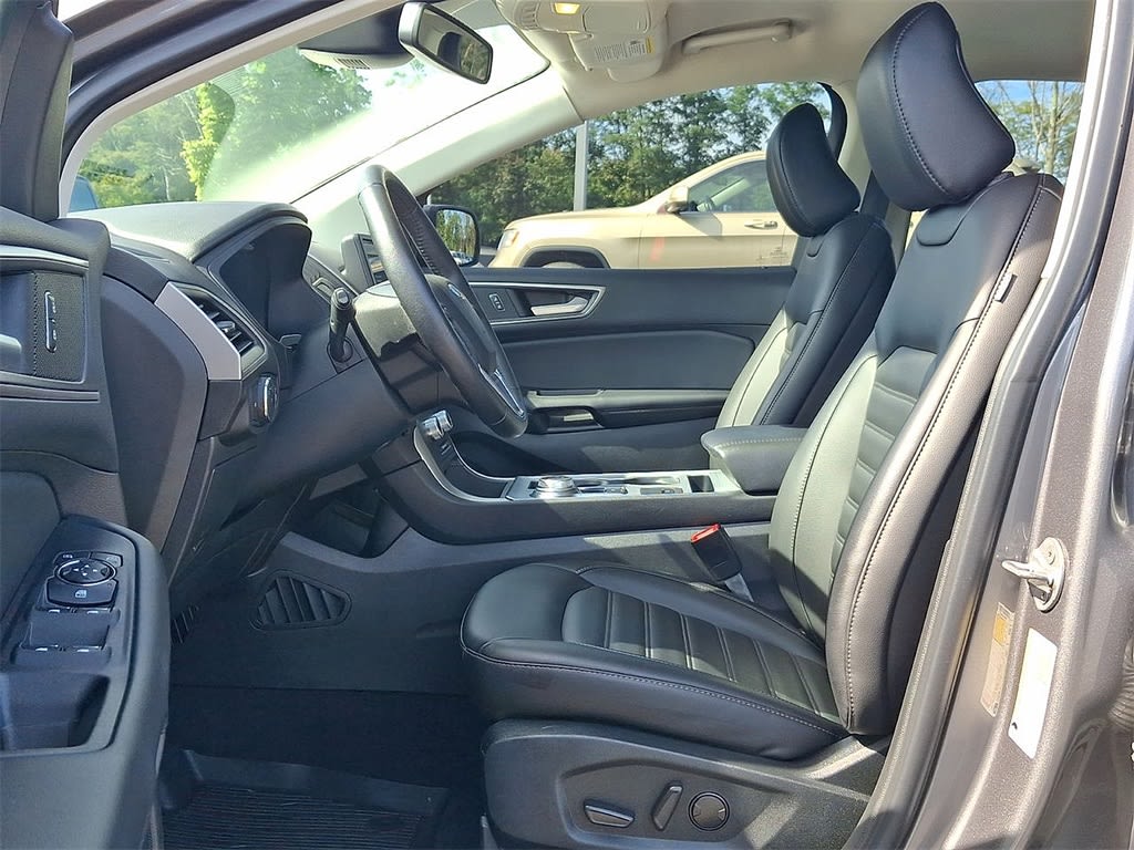 Thumbnail: 2022 Ford Edge - 8