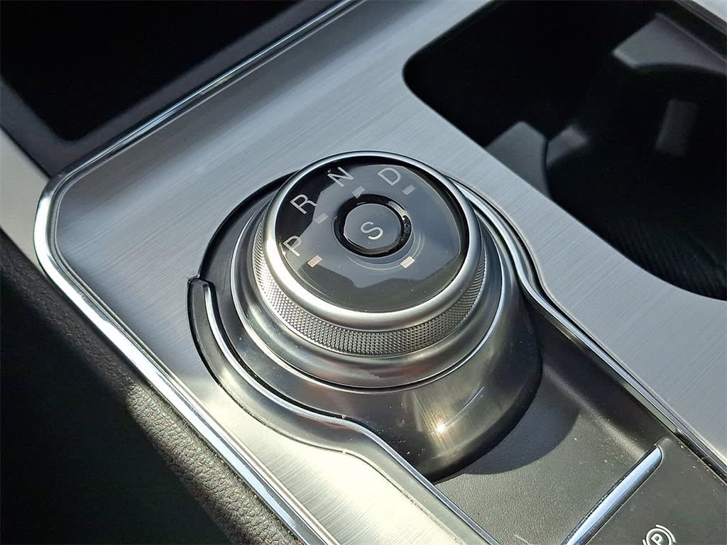 Thumbnail: 2022 Ford Edge - 13