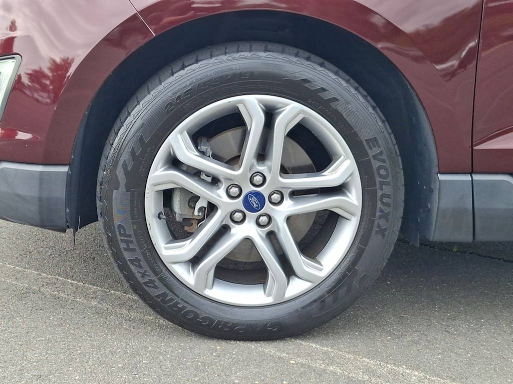 Thumbnail: 2017 Ford Edge - 5